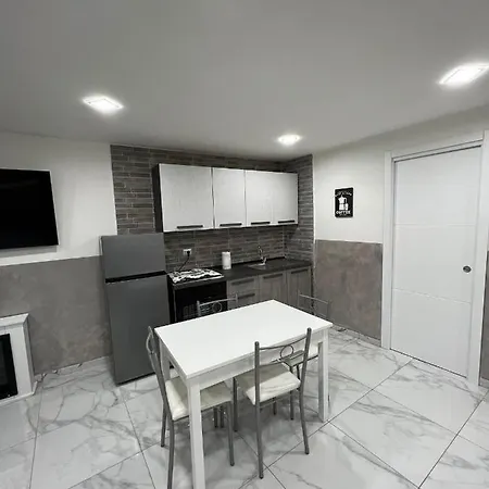 Casa Krizia 2 Apartment Neapel